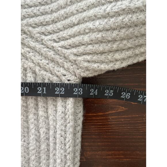 L’Academia Revolve Idriya Cropped Tunnel Funnel Neck Chunky Sweater S Grey - Picture 10 of 14